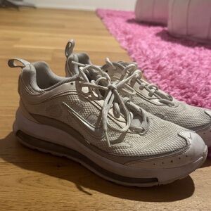 Nike Women's Cream Sneakers